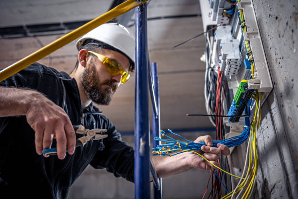 Best Local Electrician Companies  in Stratford, WI