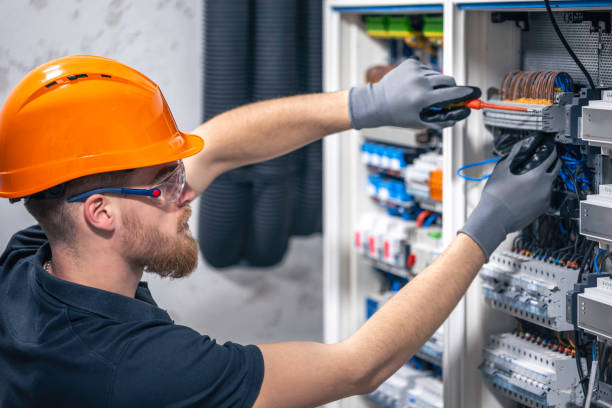 Best Affordable Emergency Electrician  in Stratford, WI